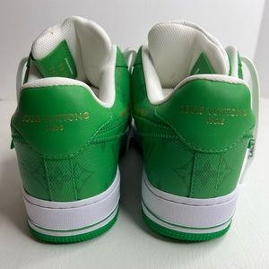 Louis Vuitton Nike Air Force 1 Virgil Abloh Green/White Sneaker Size 8 New  For Sale at 1stDibs